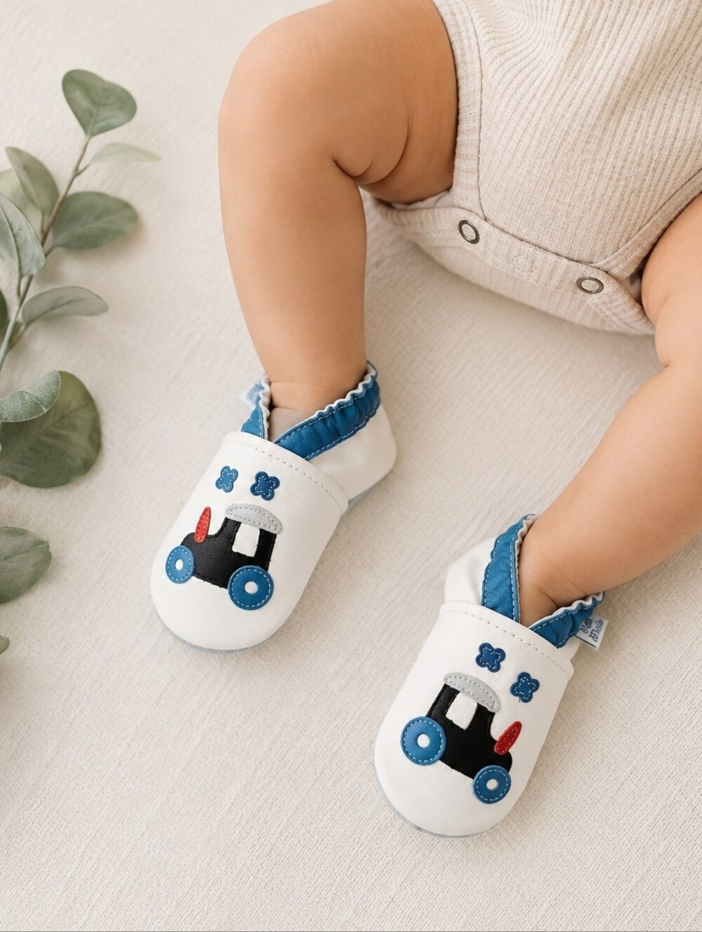 Petit Marin ChooChoo Leather Walkers - Baby Size 4/5 - Picture 2 of 7